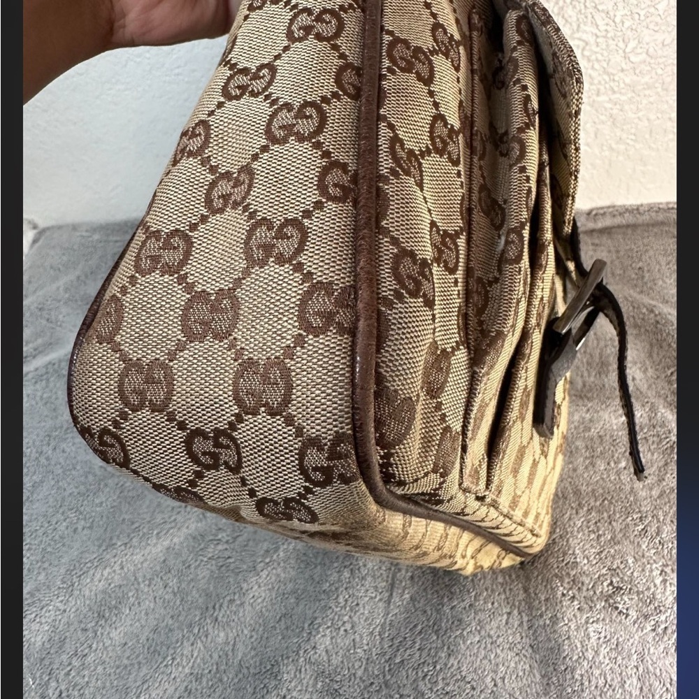 Gucci crossbody bag. - Picture 11 of 16